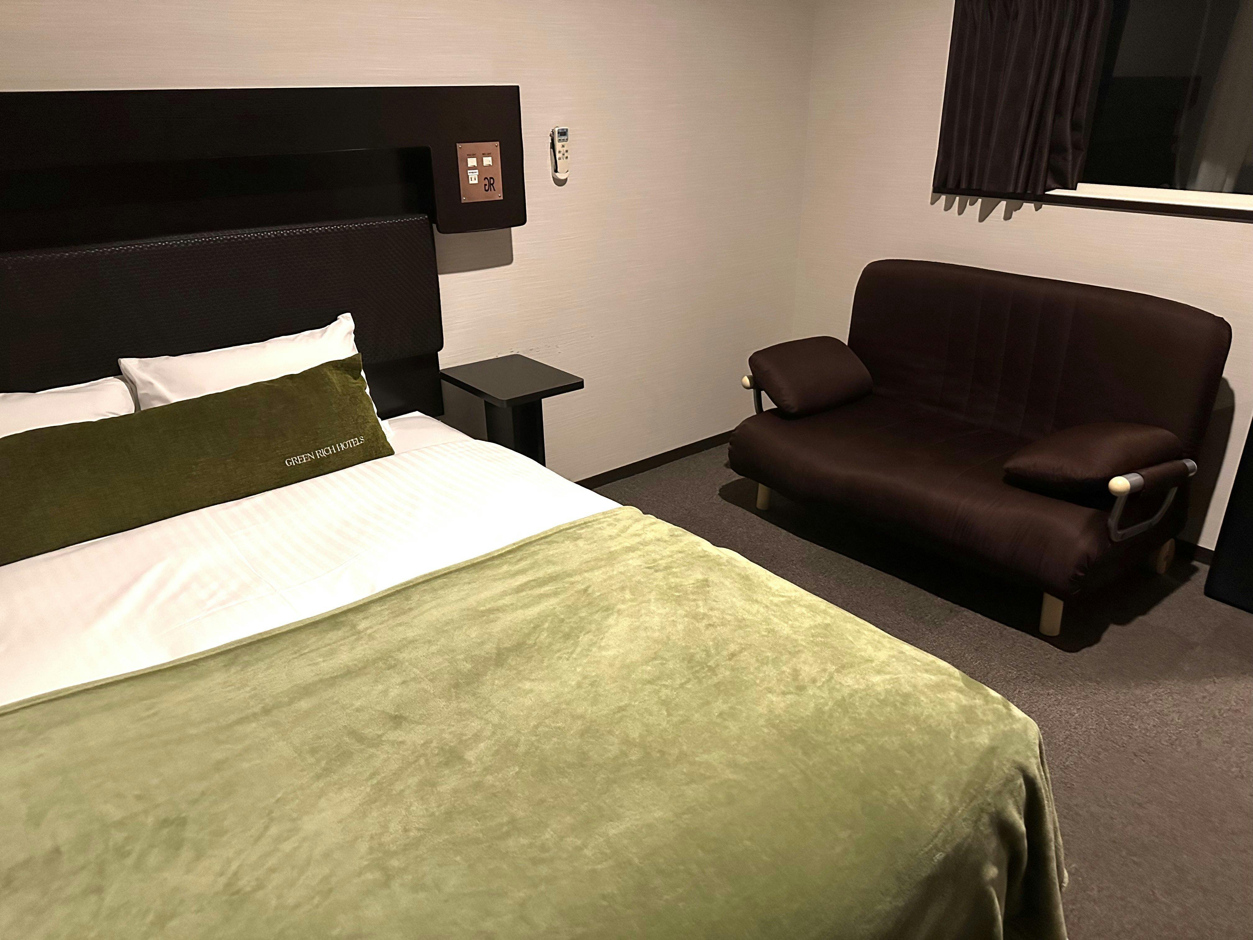 พรีเมียม B พร้อมโซฟาเบด