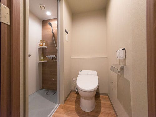 ツインルームのトイレ・シャワーブース