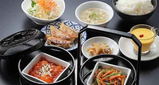 【1泊2食付】外出不要で乾杯 選べる中華御膳プラン!夕食は生ビールorドリンク1杯付【餃子屋台】