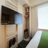 Kamar Comfort Single/Double (Sekitar Tempat Tidur)