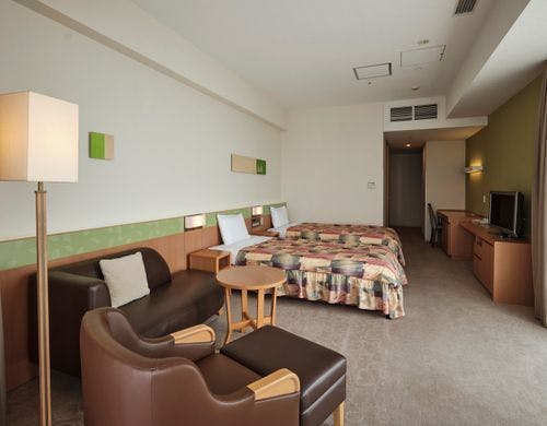 新館：バルコニーコーナールーム