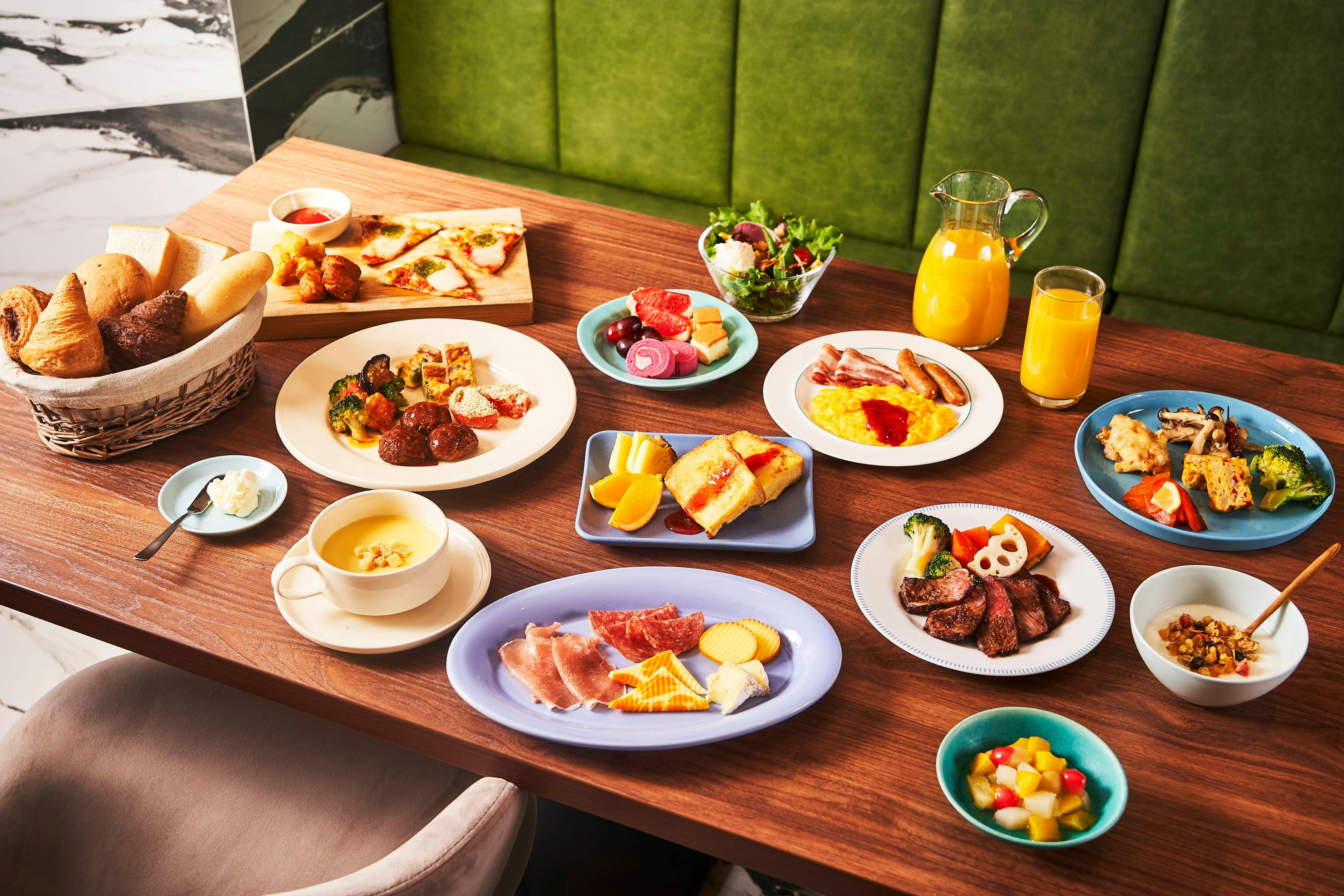 บุฟเฟ่ต์อาหารเช้า (สไตล์ตะวันตก)