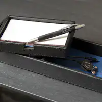 アクセサリートレー・マルチ充電器