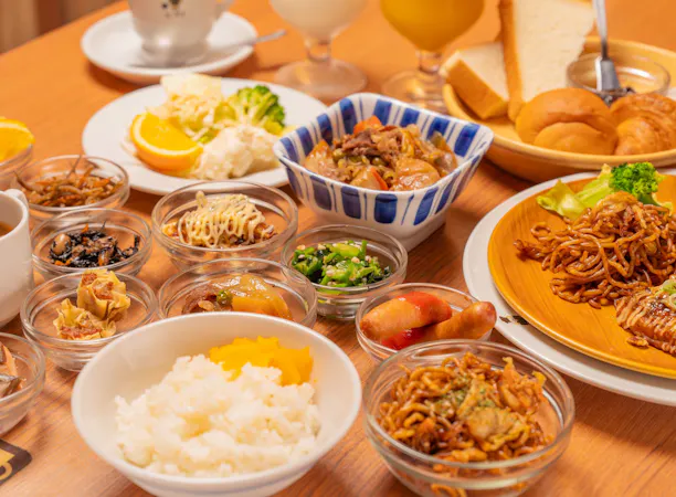 ・【朝食・盛り付け一例】