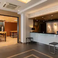 ロビーフロント