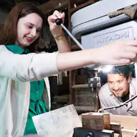 ガラス細工(観光イメージ)