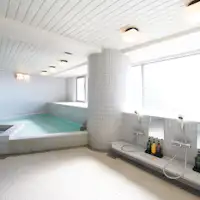 ห้องอาบน้ำรวมขนาดใหญ่สำหรับผู้ชาย