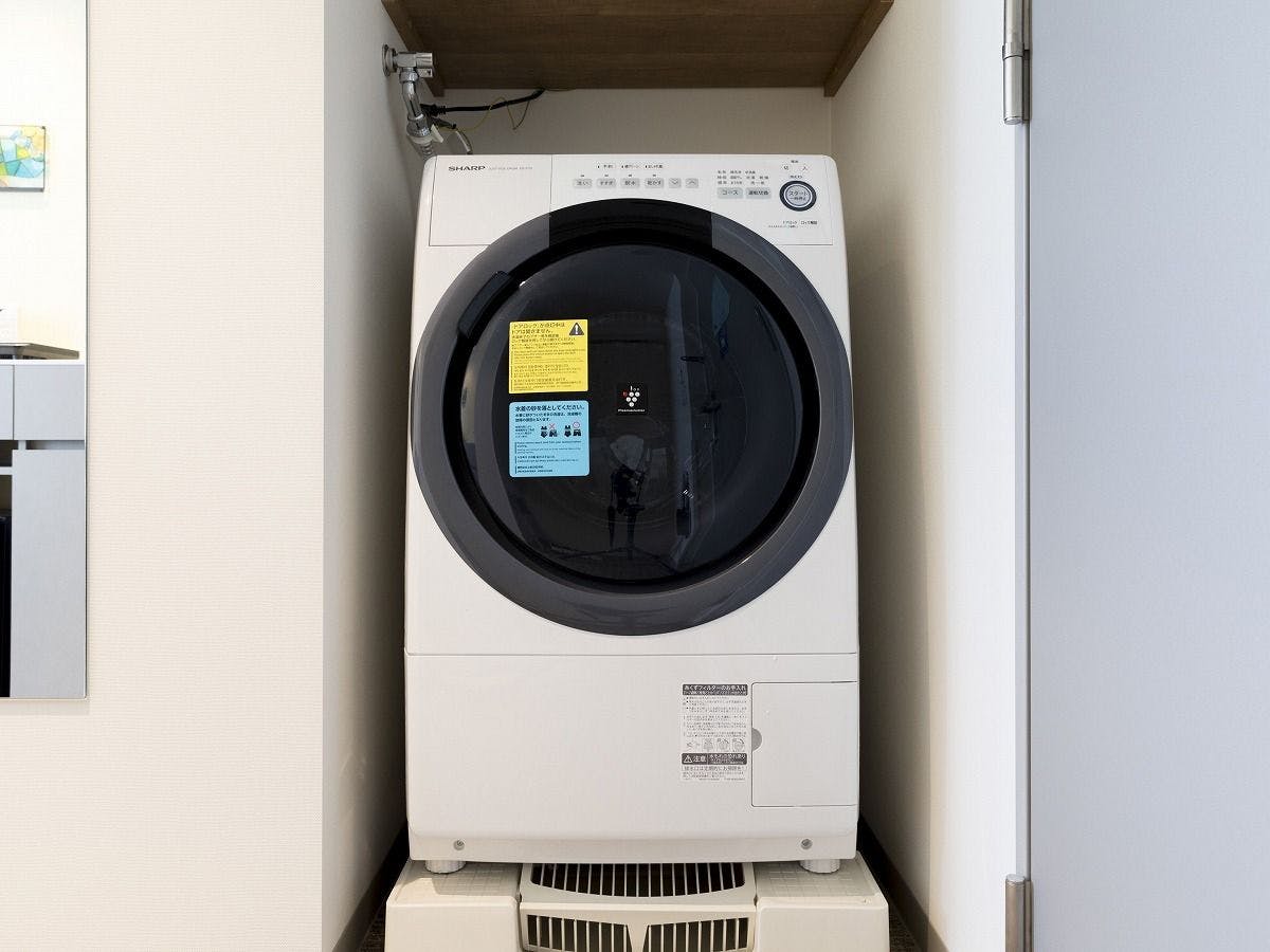 เครื่องซักผ้าและอบแห้ง