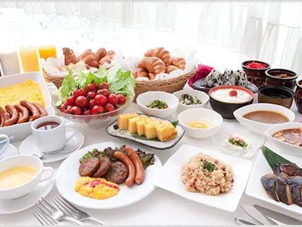 【早割14】2週間前のご予約で特割料金!無料朝食&ハッピーアワー 浴場/Wi-Fi完備