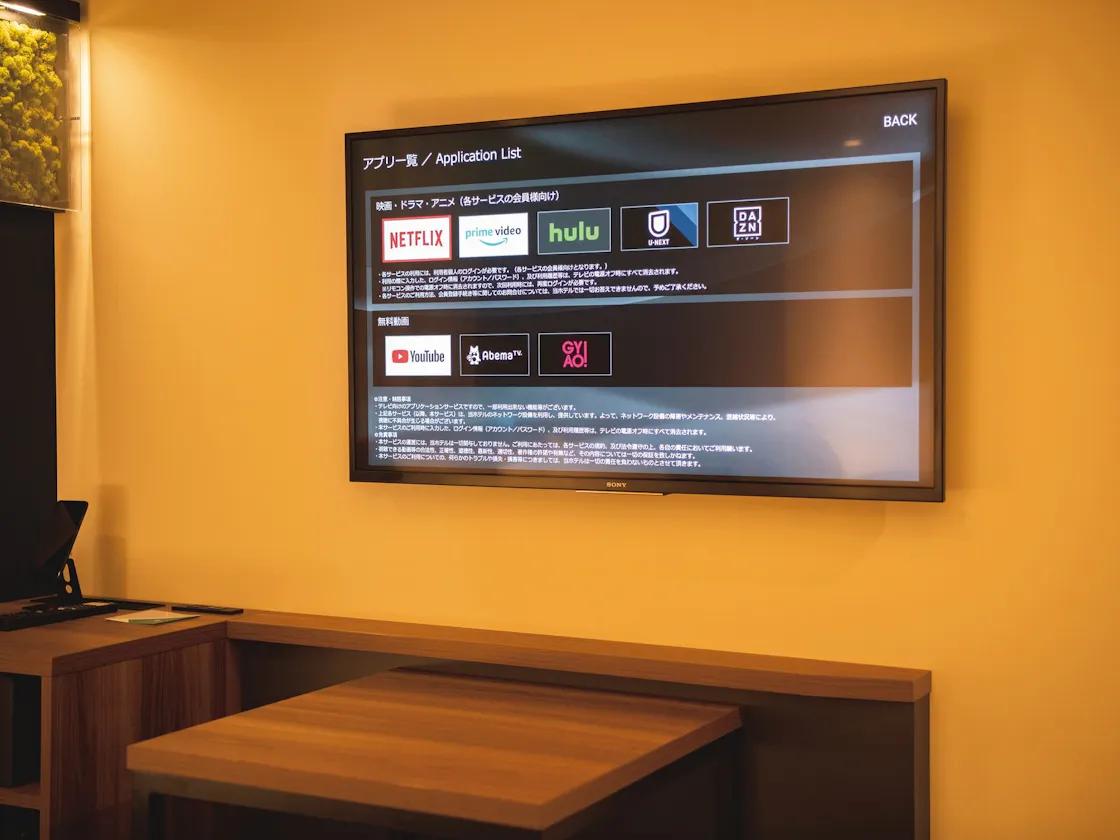 コンテンツ内蔵テレビ