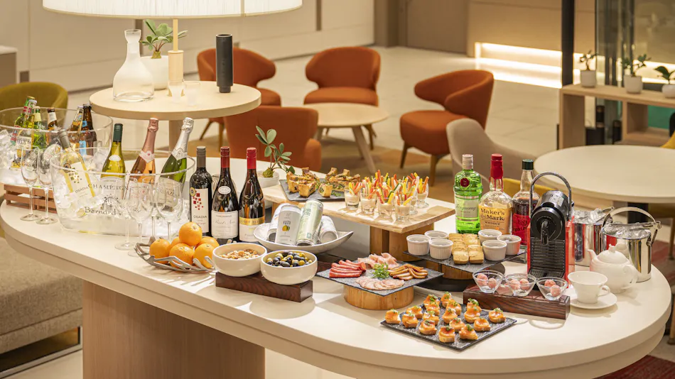Holiday Inn and Suites Shin Osaka
