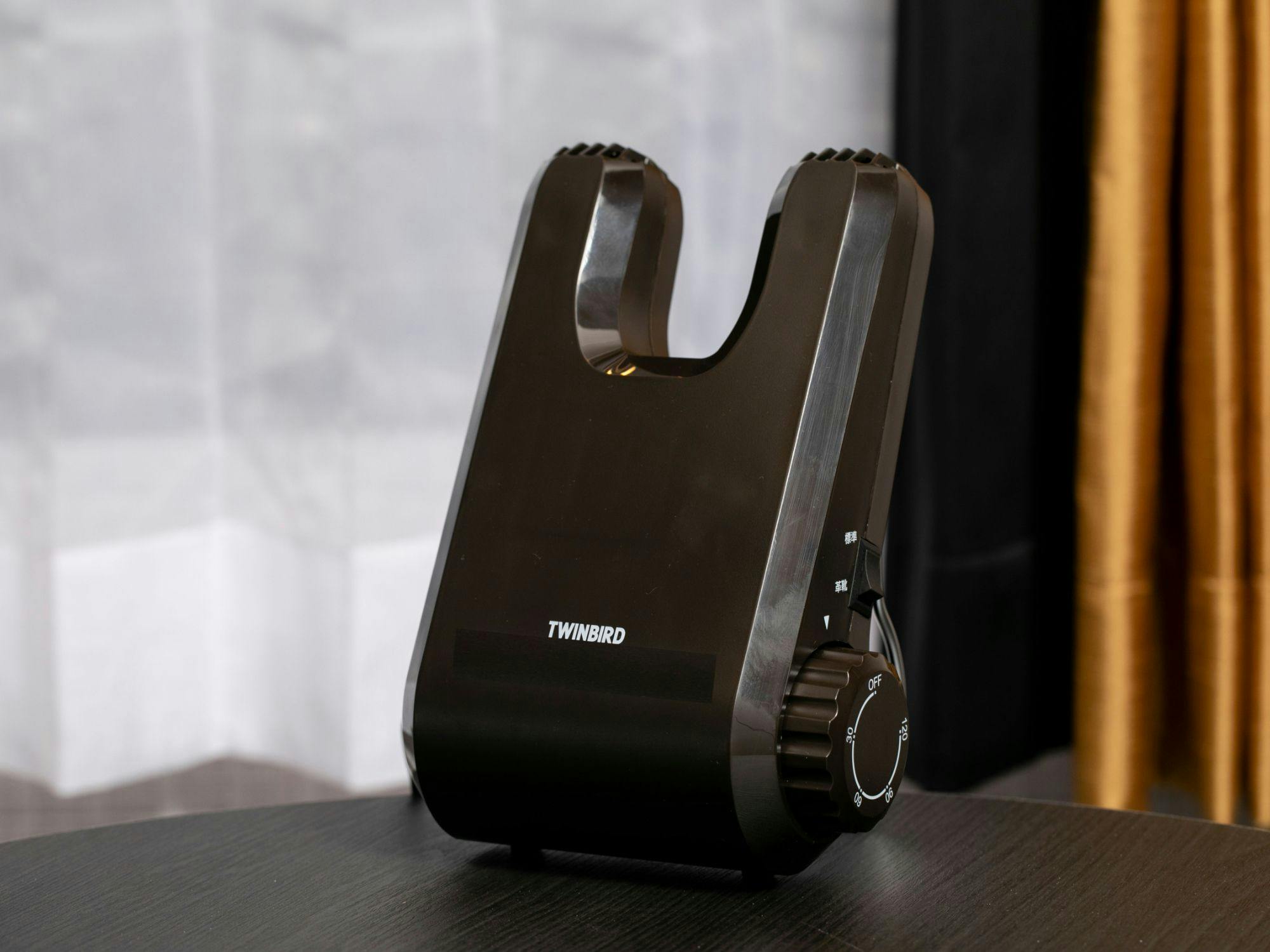 เครื่องอบรองเท้าให้ยืมฟรี