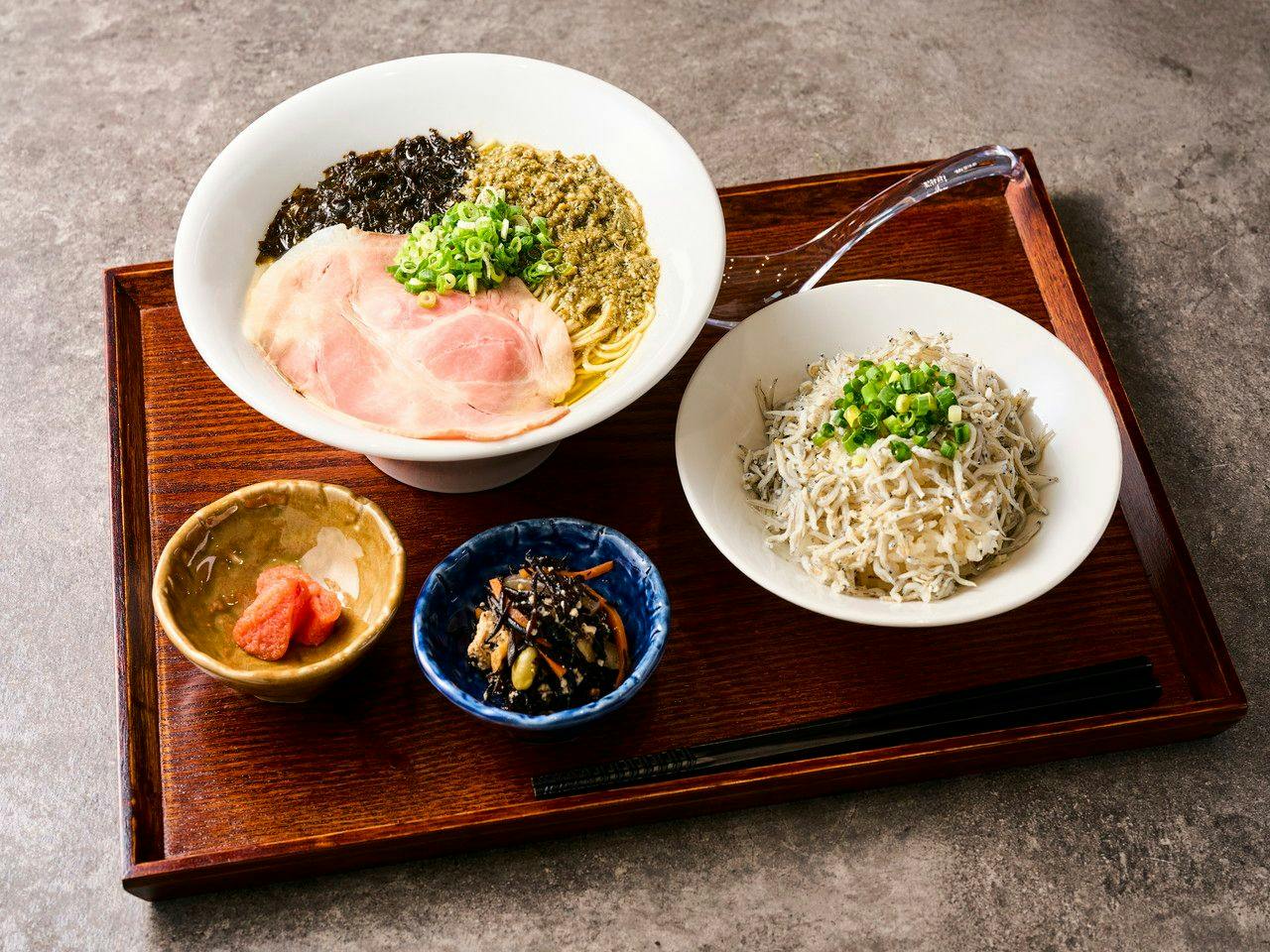 【朝食付き】牡蠣塩ラーメンとしらす丼・とろろご飯から選べるセットメニュー！