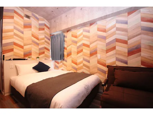 23平方米 / 1張雙人床 (140公分)