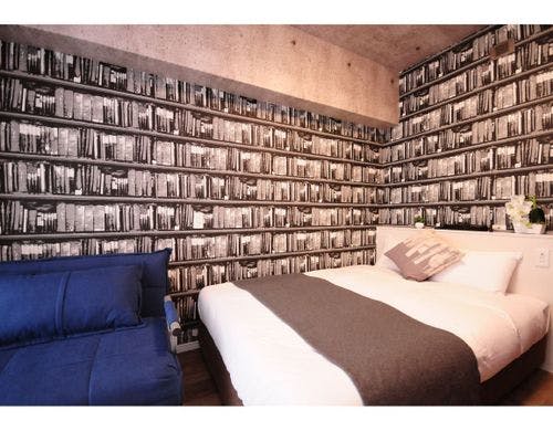 23平米/ダブルベッド1台(140cm×200cm)