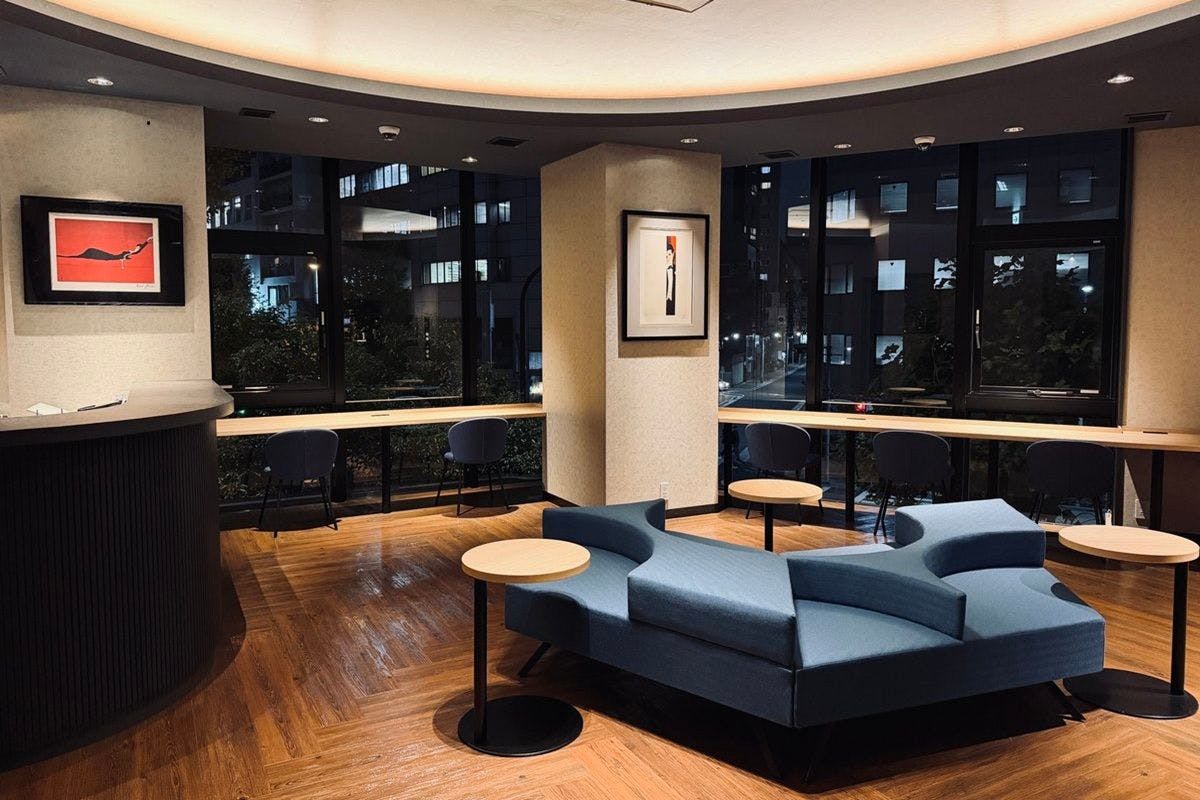 【ロビー】落ち着いた雰囲気のロビー