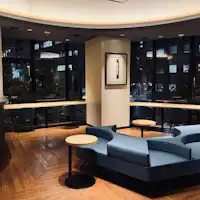 【ロビー】落ち着いた雰囲気のロビー