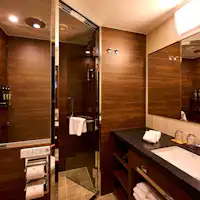 ห้องดับเบิลขนาดกลาง / ห้องอาบน้ำฝักบัว