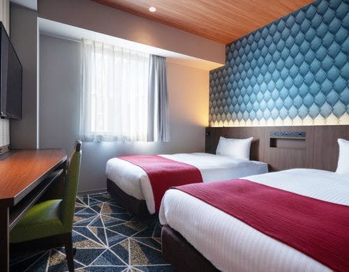 スタンダードツイン／18平米／ベッド幅110