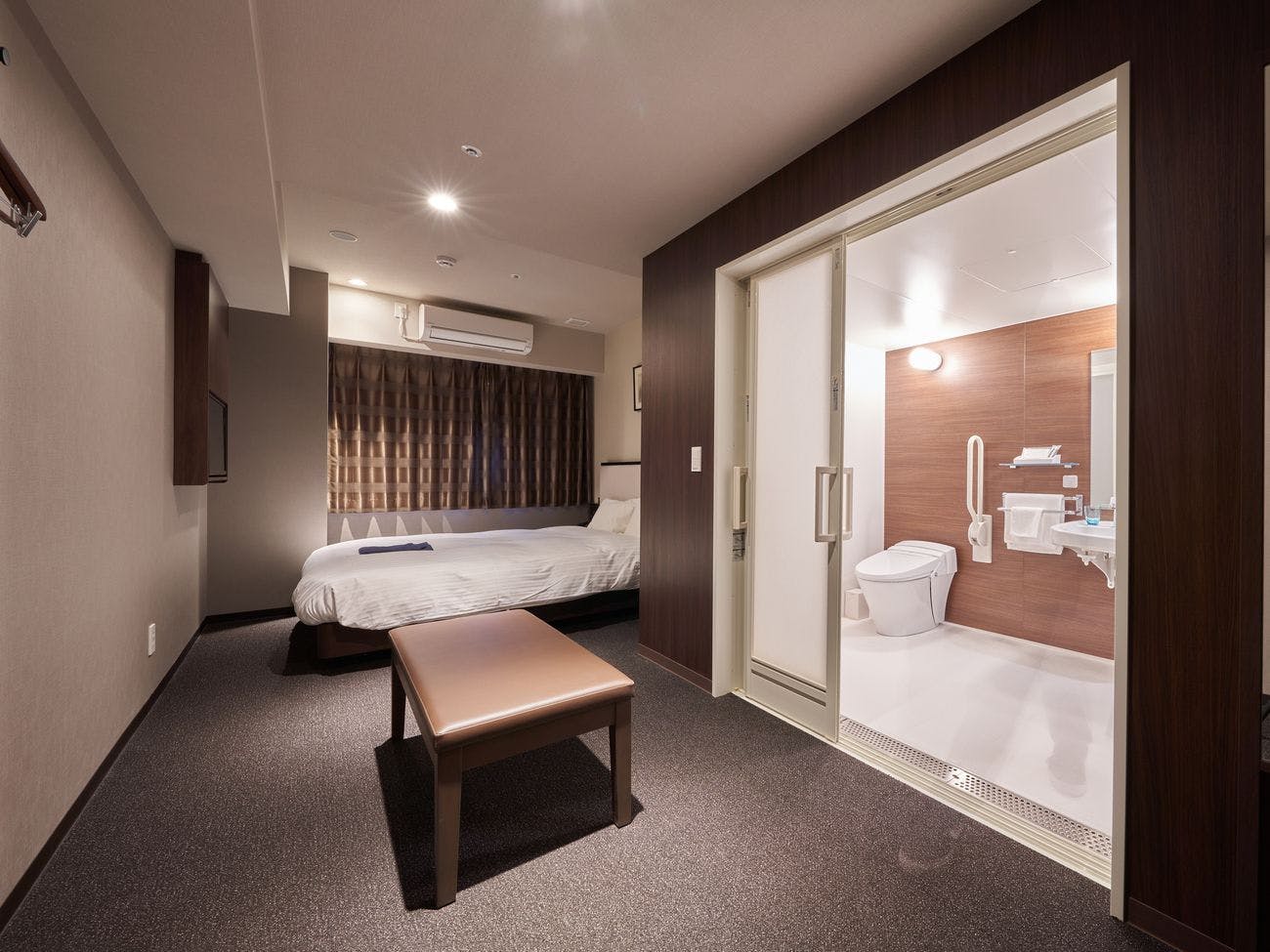 ■ห้องพักสำหรับผู้พิการ 140ซม.×195ซม.・1เตียง