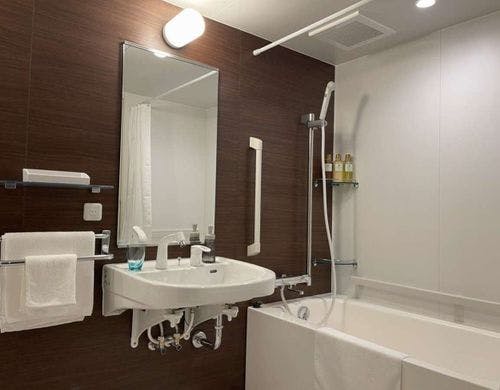 ■バリアフリールーム 140cm×195cm・1台