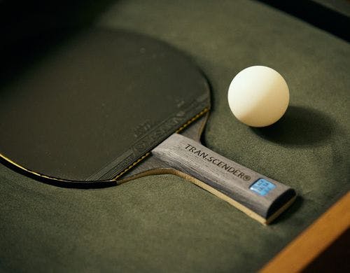 ダイニングテーブルは卓球台としても利用可能