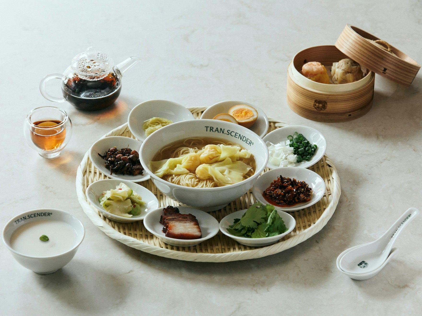 朝食｜海老ﾜﾝﾀﾝ麺／副菜／杏仁豆腐／中国茶