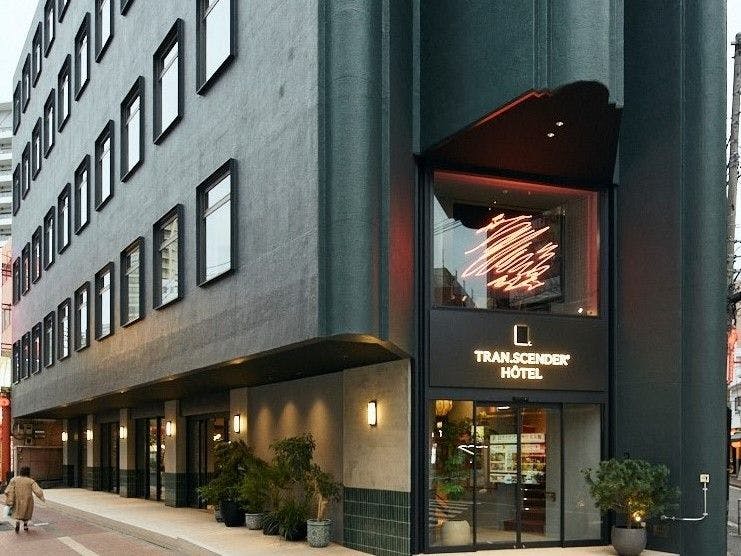 ホテル外観（昼）