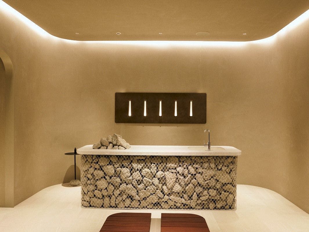 TRAN.SCENDER HOTEL Yokohama