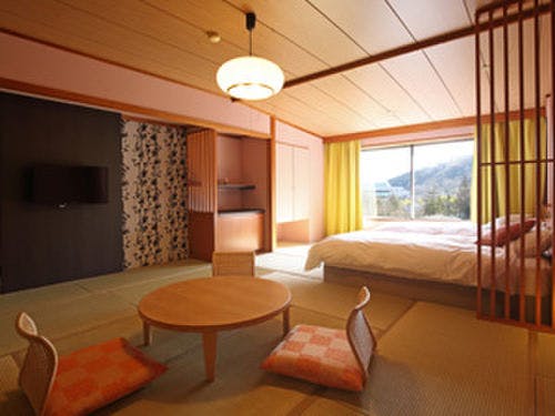 本館3階10帖和洋室