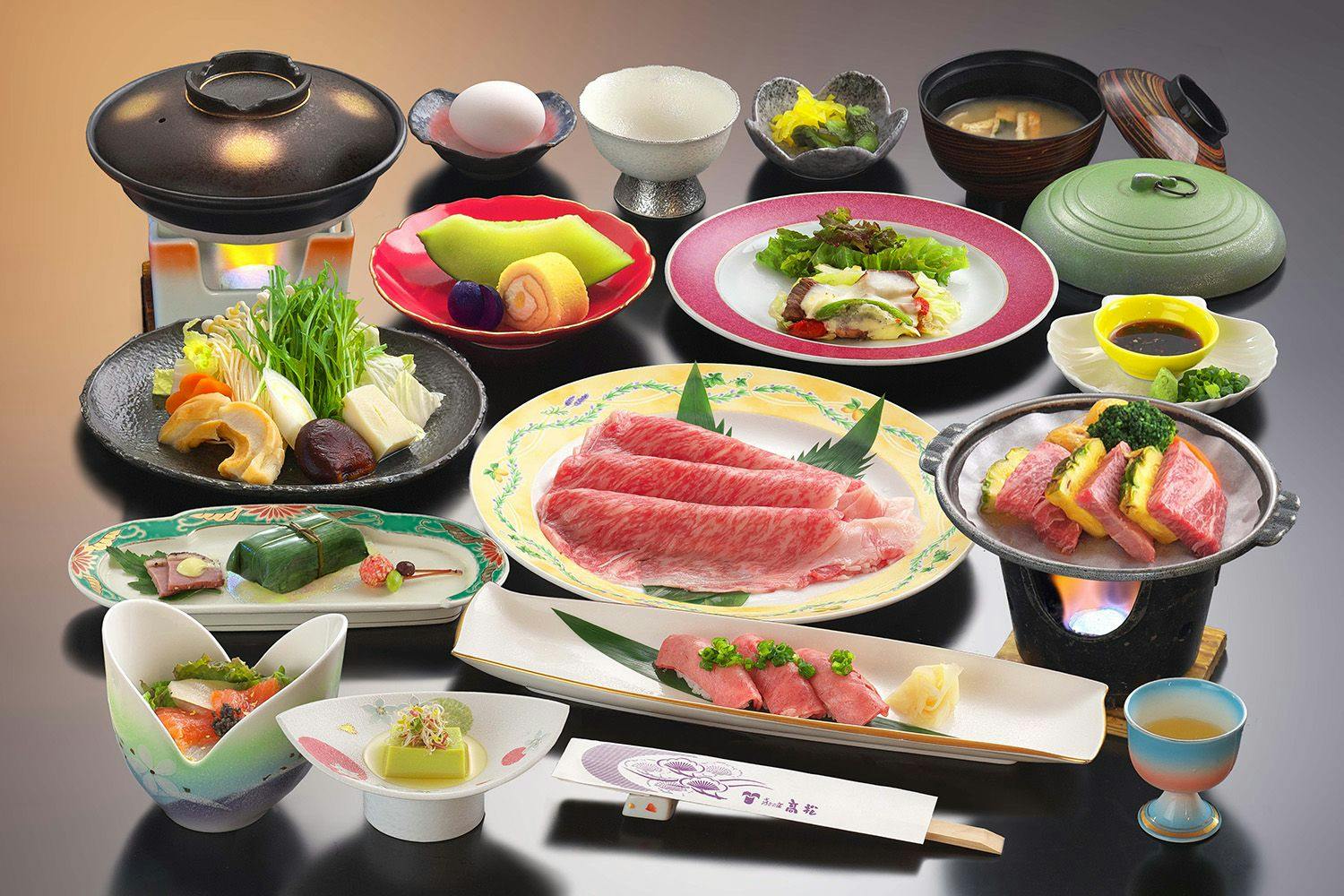 Contoh hidangan untuk Rencana sajian lengkap daging sapi Joshu Kuroge Wagyu