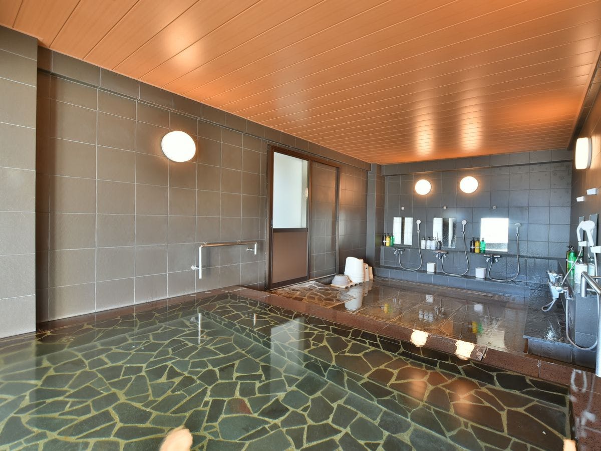 น้ำพุร้อนพร้อมวิว (สำหรับผู้ชาย)