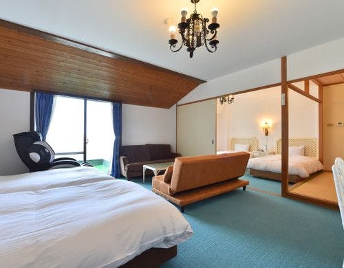 【海側】4F和洋室（3～6名）ベッド4台