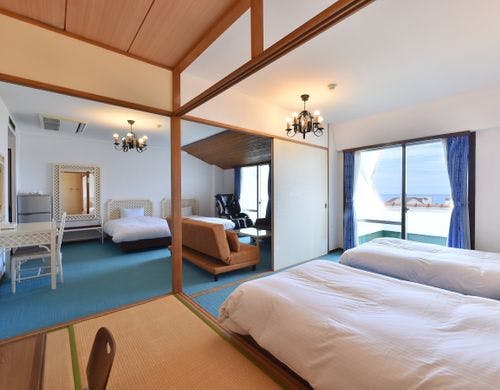 【海側】4F和洋室（3～6名）※ベッド4台