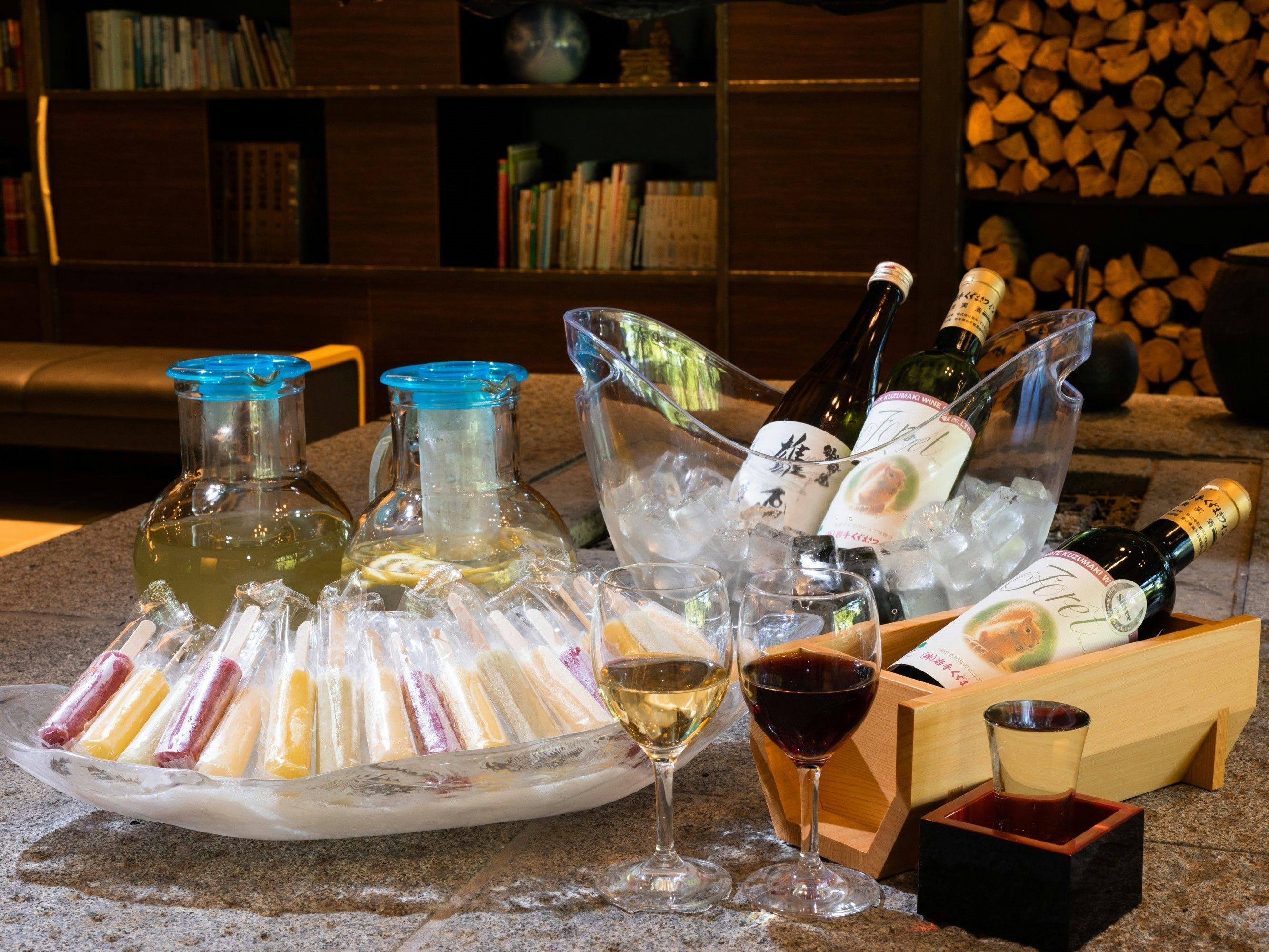 มุมเครื่องดื่มฟรีและไอศกรีมหลังอาบน้ำ