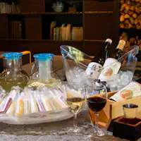 มุมเครื่องดื่มฟรีและไอศกรีมหลังอาบน้ำ