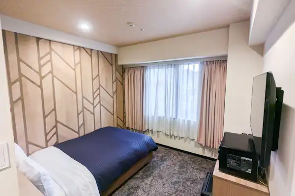 Di depan terdapat Supermarket Nishimuta.