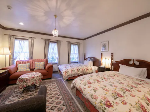 【ห้องทวิน】