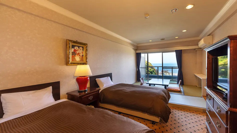 Kamogawa Hills Resort Hotel