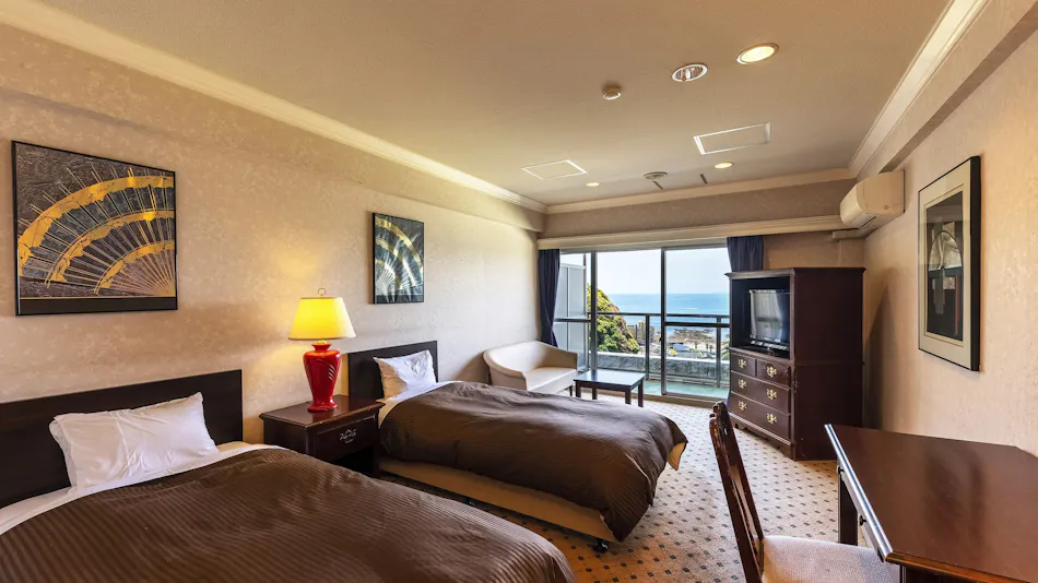 Kamogawa Hills Resort Hotel