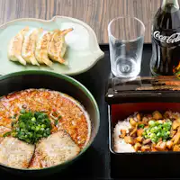 ราเม็ง + ข้าวหน้าหมูชาชู + เครื่องดื่มซอฟต์ดริงค์