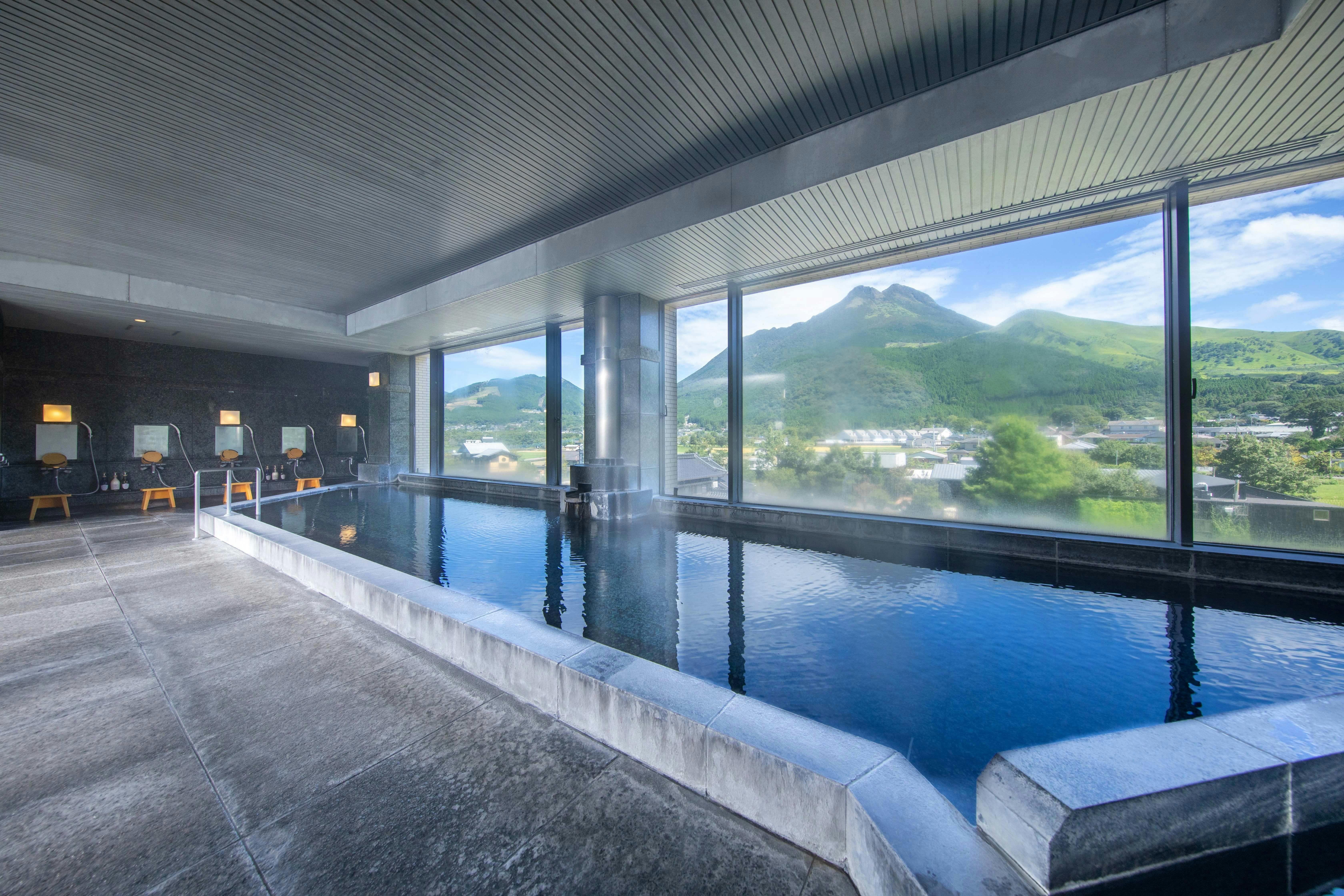 น้ำพุร้อน: ห้องอาบน้ำชาย