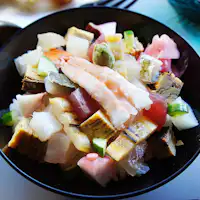 【Penginapan Sakura Zen】Sushi chirashi “Hana” dari Penginapan Sakura