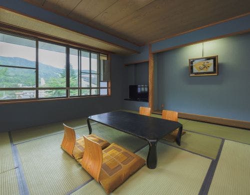 【和室角部屋46平米・12.5畳・定員6名】