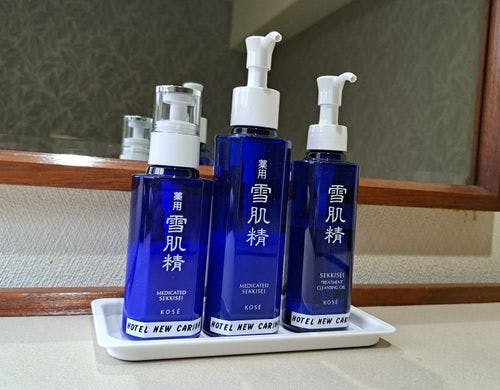 ツイン・ダブルには「雪肌精」入ってます！