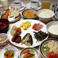 บุฟเฟ่ต์อาหารเช้าสไตล์ญี่ปุ่นและตะวันตก