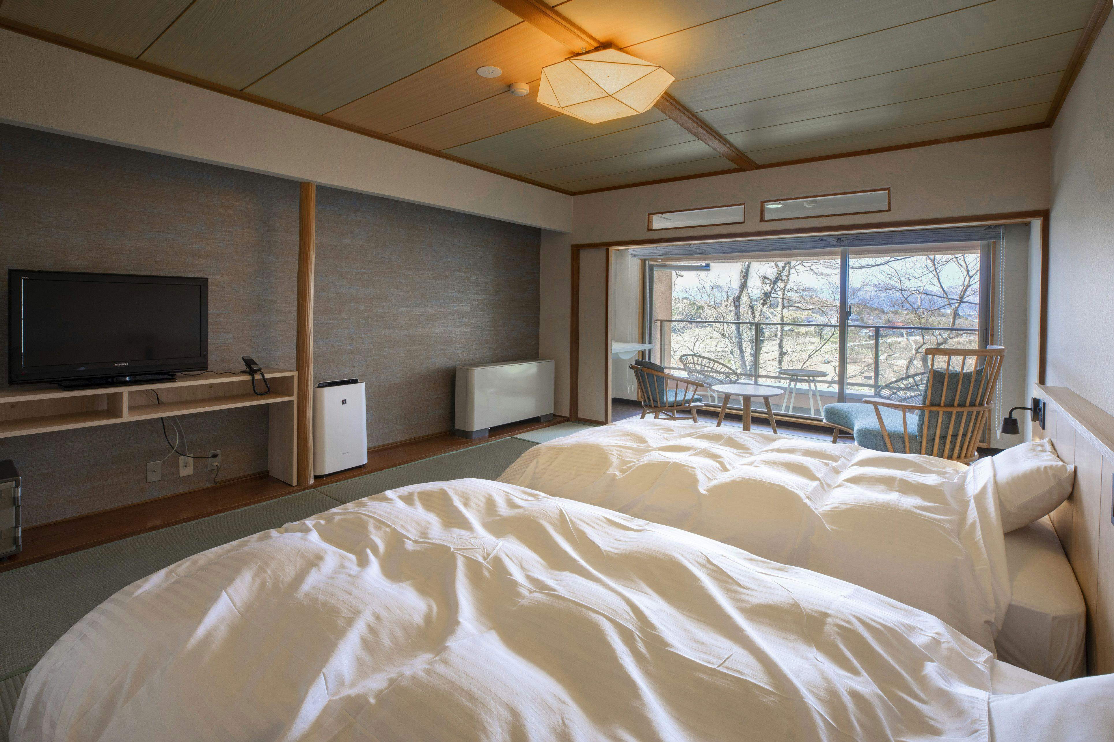 ห้องพักสไตล์ญี่ปุ่นและตะวันตกพร้อมระเบียง