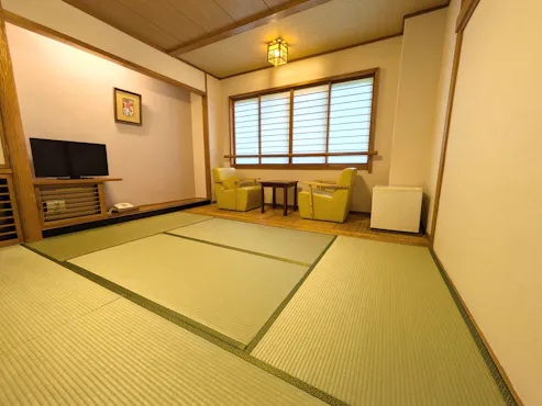 Japanese-style room with 6 tatami mats