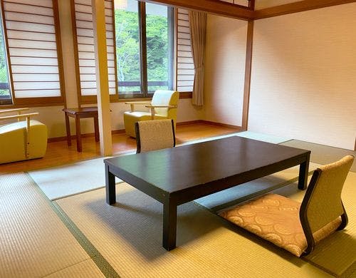 和室10畳(一例)