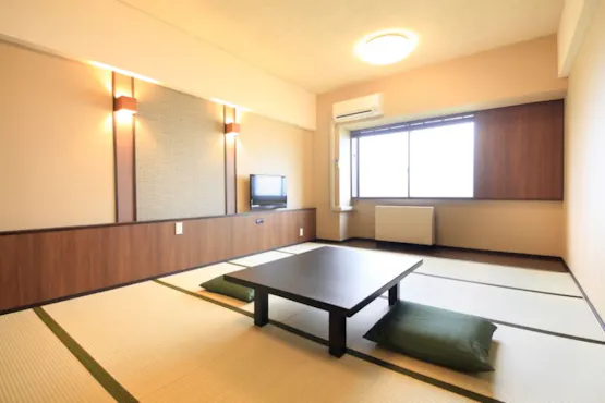 ห้องสไตล์ญี่ปุ่น: อบอุ่นในฤดูหนาวและเย็นสบายในฤดูร้อน